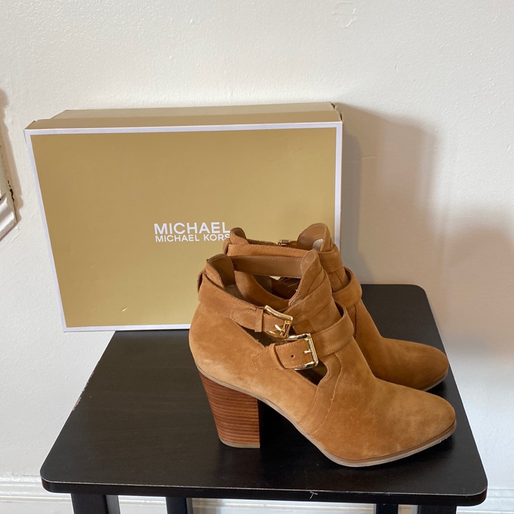 Walden bootie suede
